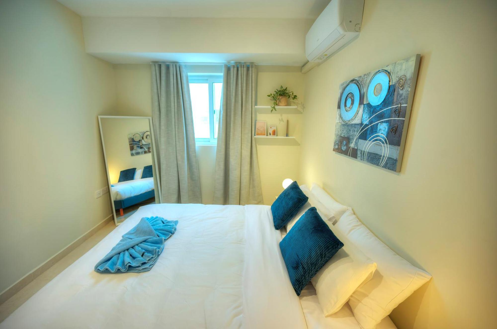 Luxury & Stylish 2bedroom Seafront, Balcony Gogzr-4 *